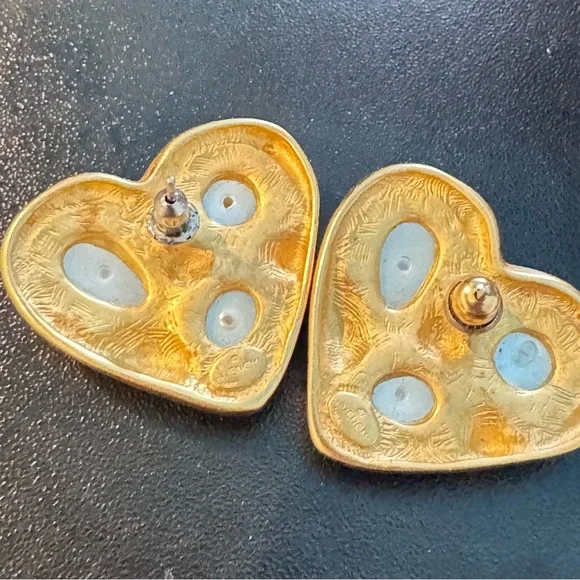 GIVENCHY Vintage 1980s Elegant Gold Heart Earrings - Picture 6 of 7